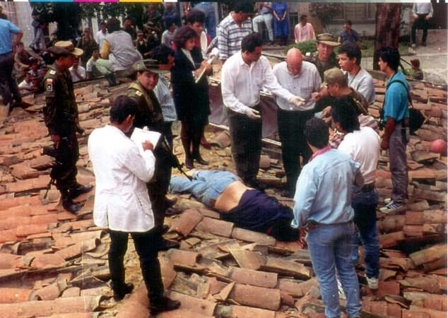 El criminal finalmente fue asesinado por la Policía Nacional de Colombia el 2 de diciembre de 1993, durante una batalla.