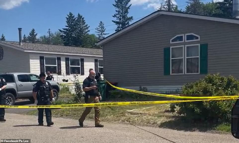 El padre de los niños fue encontrado muerto aquí en una casa en un parque de casas móviles en Maplewood, Minnesota.