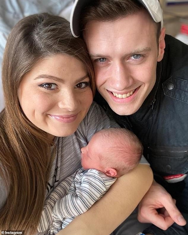 Primos: el 25 de marzo, Tori Bates Smith, de 24 años, y su esposo Bobby dieron la bienvenida a su segundo hijo, un niño llamado Kolter Gray.