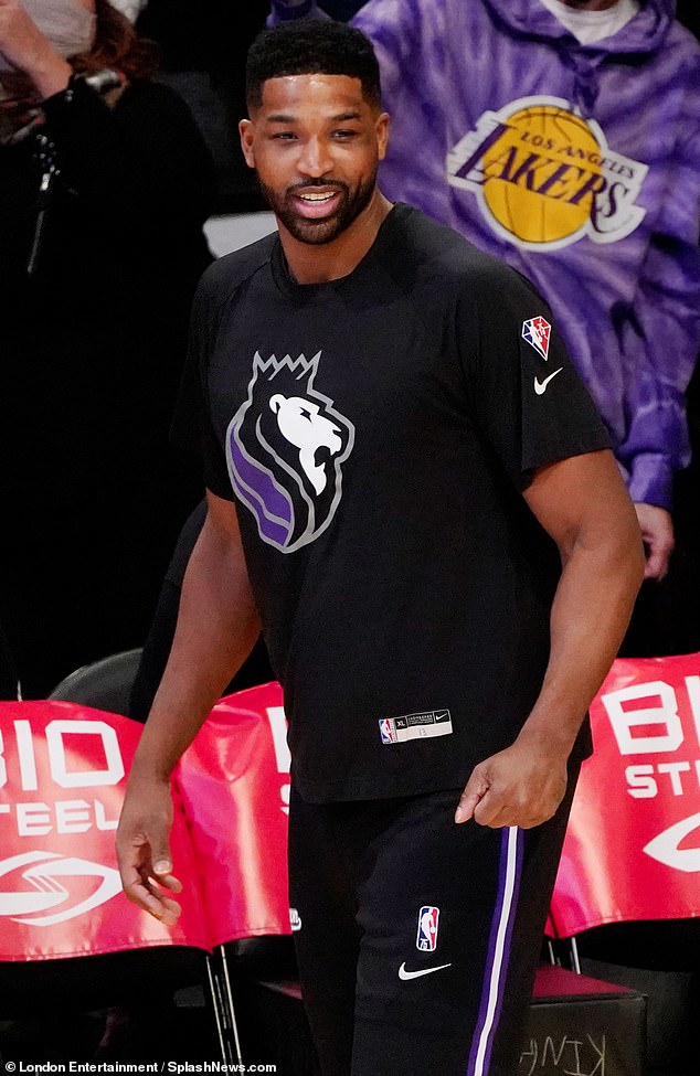 Diga queso: Thompson de los Sacramento Kings visto durante el juego Los Angeles Lakers vs Sacramento Kings en Crypto.com Arena el 4 de enero de 2022 en Los Ángeles