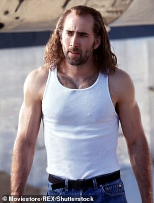 Rodgers se vistió como Nicolas Cage en Con Air (en la foto)