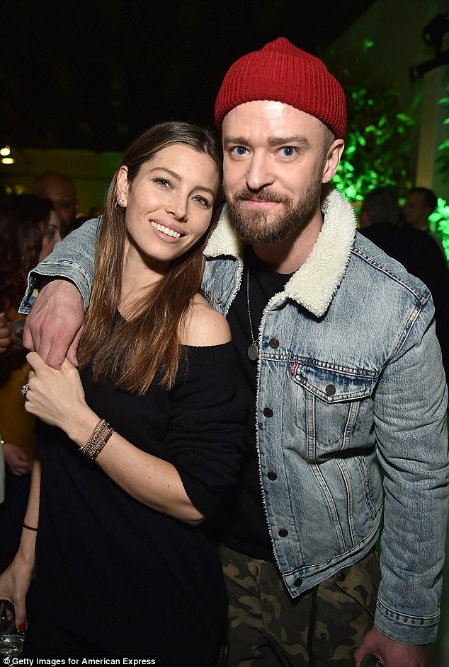 Linda pareja: Jessica Biel y Justin Timberlake asistieron a la sesión de escucha de American Express Man Of The Woods en Skylight Clarkson Sq el miércoles por la noche