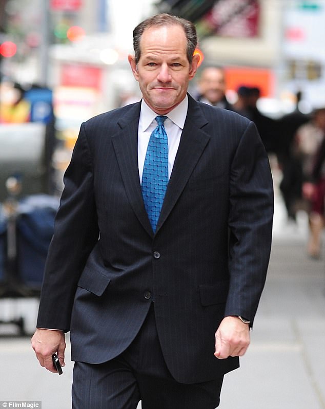 Eliot Spitzer renunció en desgracia en 2008 después de que se revelara su papel en una red de prostitución.