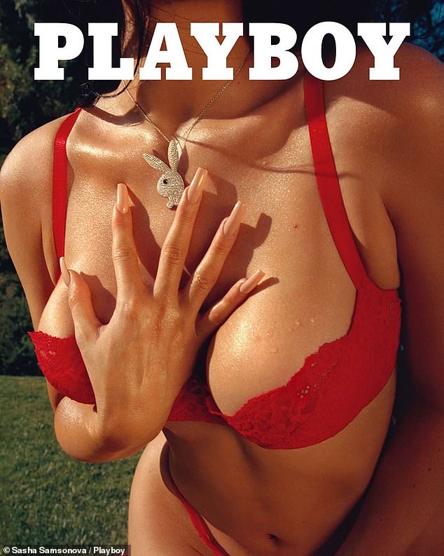 Playmate: Kylie llegó a los titulares en septiembre de 2019 cuando posó para su primera tirada de Playboy a los 22 años.  El rodaje fue dirigido por Travis y también realizó la entrevista corresponsal de la estrella.