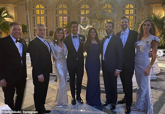 Kelly Dodd, miembro del elenco de The Real Housewives of Orange County, usó su Instagram el 30 de diciembre para compartir fotos de su boda en Naples, Florida.
