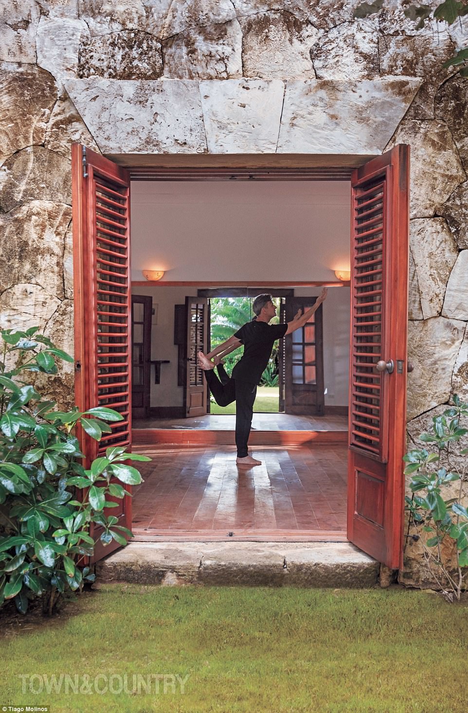Toques extra: La casa cuenta con un estudio de danza para que el coreógrafo desarrolle nuevas piezas, así como un espacio para recibir a los bailarines visitantes.