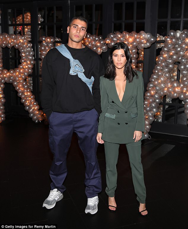 Dúo guapo: Younes y la estrella de Keeping Up With The Kardashians han estado saliendo desde diciembre de 2016;  el dúo fue fotografiado el 10 de marzo en la fiesta en Los Ángeles