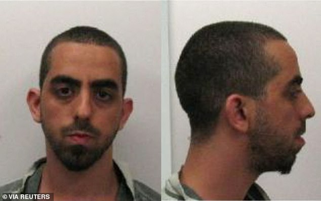 Fotos recientemente publicadas muestran al presunto acuchillador Hadi Matar mientras estaba detenido en Nueva York