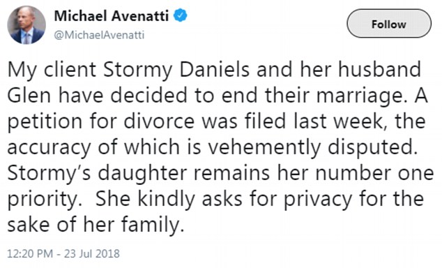 La noticia: La pareja se casó en 2010, en lo que fue el tercer matrimonio de Daniels y el primero de Crain (el tuit de Avenatti compartiendo la noticia arriba)