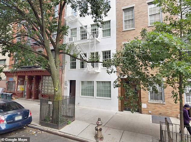 Avraham Adler supuestamente organizó fiestas sexuales casi semanales en la casa de cuatro pisos de East Village en 7th Street (arriba)