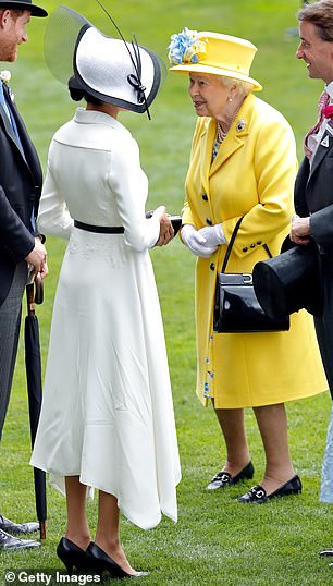 Favorito: Meghan ha usado diseños de Clare Givenchy muchas veces, incluso durante un compromiso oficial en Ascot en junio de 2018 cuando ella y el Príncipe Harry se unieron a la Reina.