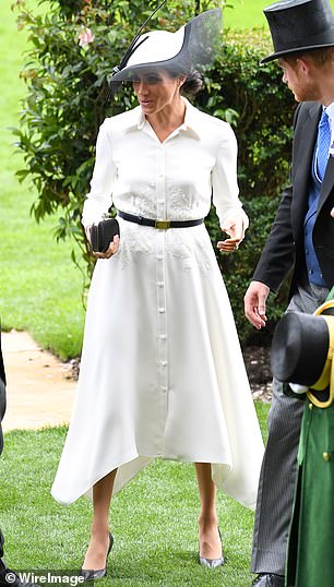 Favorito: Meghan ha usado diseños de Clare Givenchy muchas veces, incluso durante un compromiso oficial en Ascot en junio de 2018 cuando ella y el Príncipe Harry se unieron a la Reina.