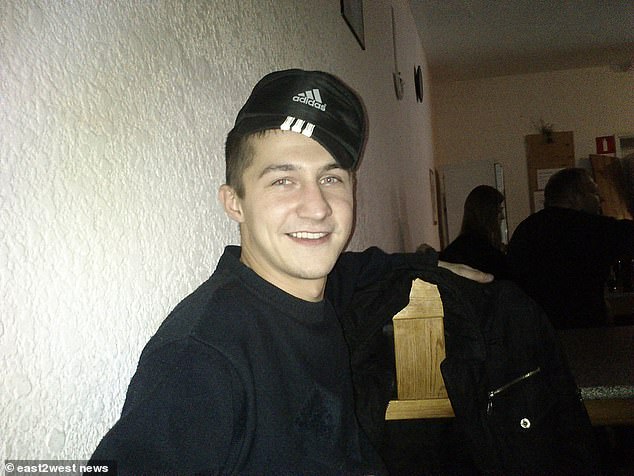El cuerpo de Oleg Sviridov, de 32 años, fue encontrado en una tumba poco profunda que aparentemente había cavado él mismo.