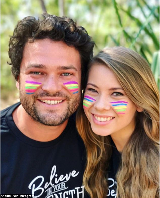 'Cada amor es hermoso e igual': Bindi Irwin comparte apoyo emocional para el matrimonio igualitario en las redes sociales con su mejor amigo Luke Reavley