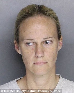 Melissa Bonkoski, de 38 años, fue arrestada nuevamente el martes por presuntamente agredir sexualmente a una estudiante de 16 años.