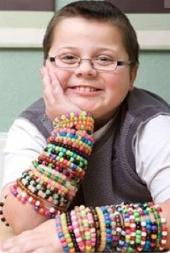 "Ayuda a Harry a ayudar a otros" pulsera benéfica contra el cáncer