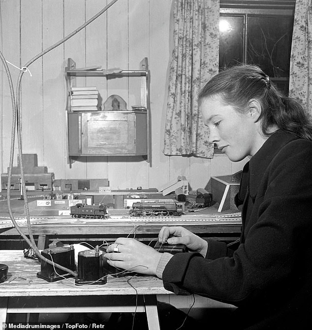 Flashback: las fotos retro capturan a Julia Andrews cuando tenía solo 16 años en 1951